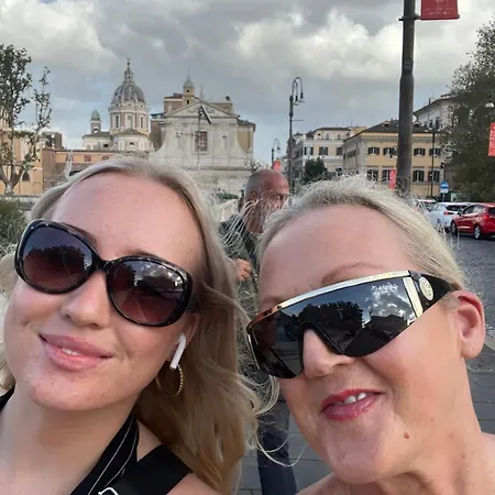 2 Bed Ground Floor Apartment, Sleeps 4 With Free Parking Harrogate