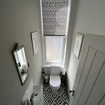 아파트 2 Bed Ground Floor Apartment, Sleeps 4 With Free Parking *